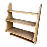 Artisanal shelf in raw wood