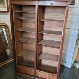 Double curtain binder in blond mahogany