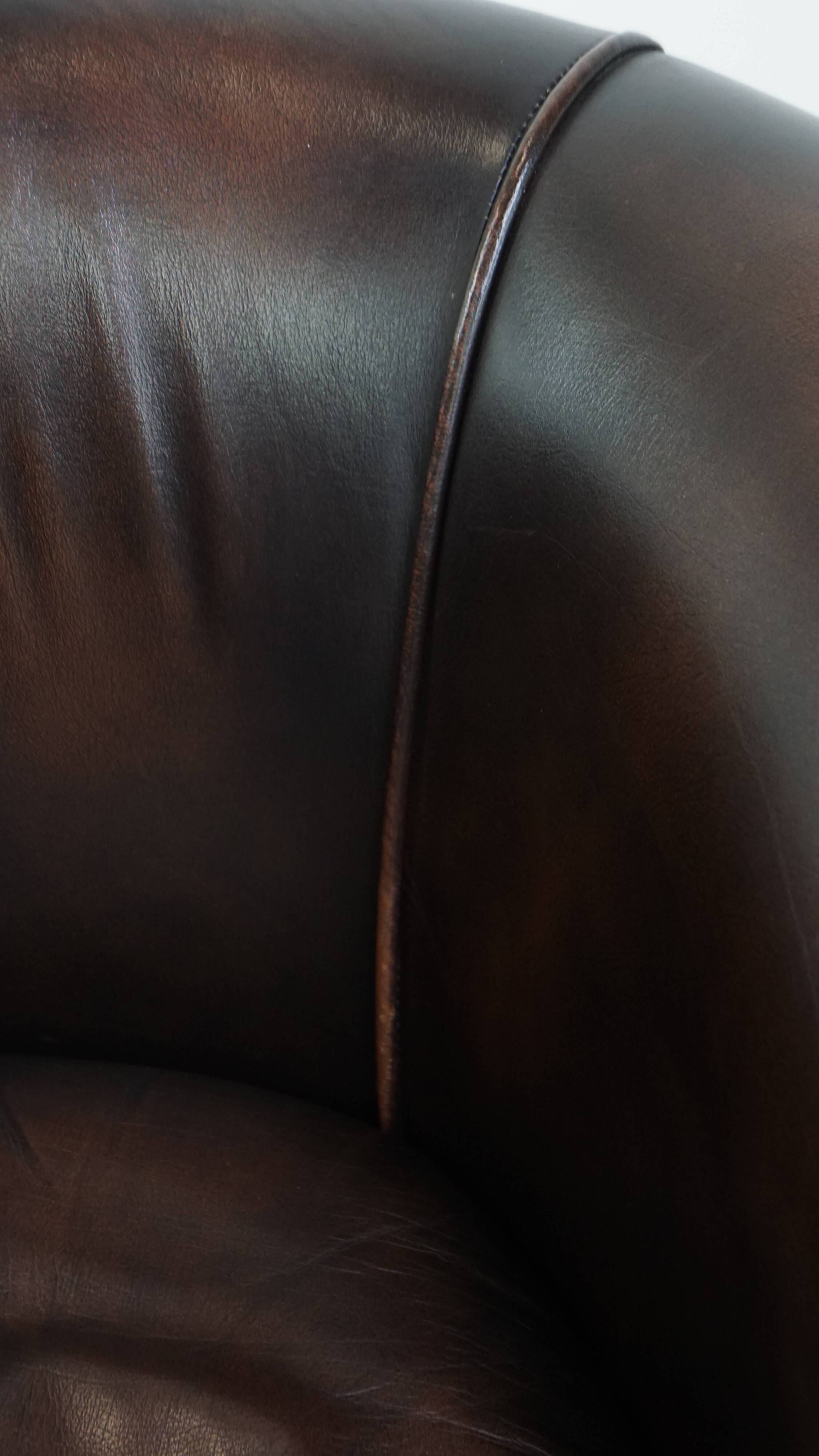 Cowhide Leather Club Armchair in English Style