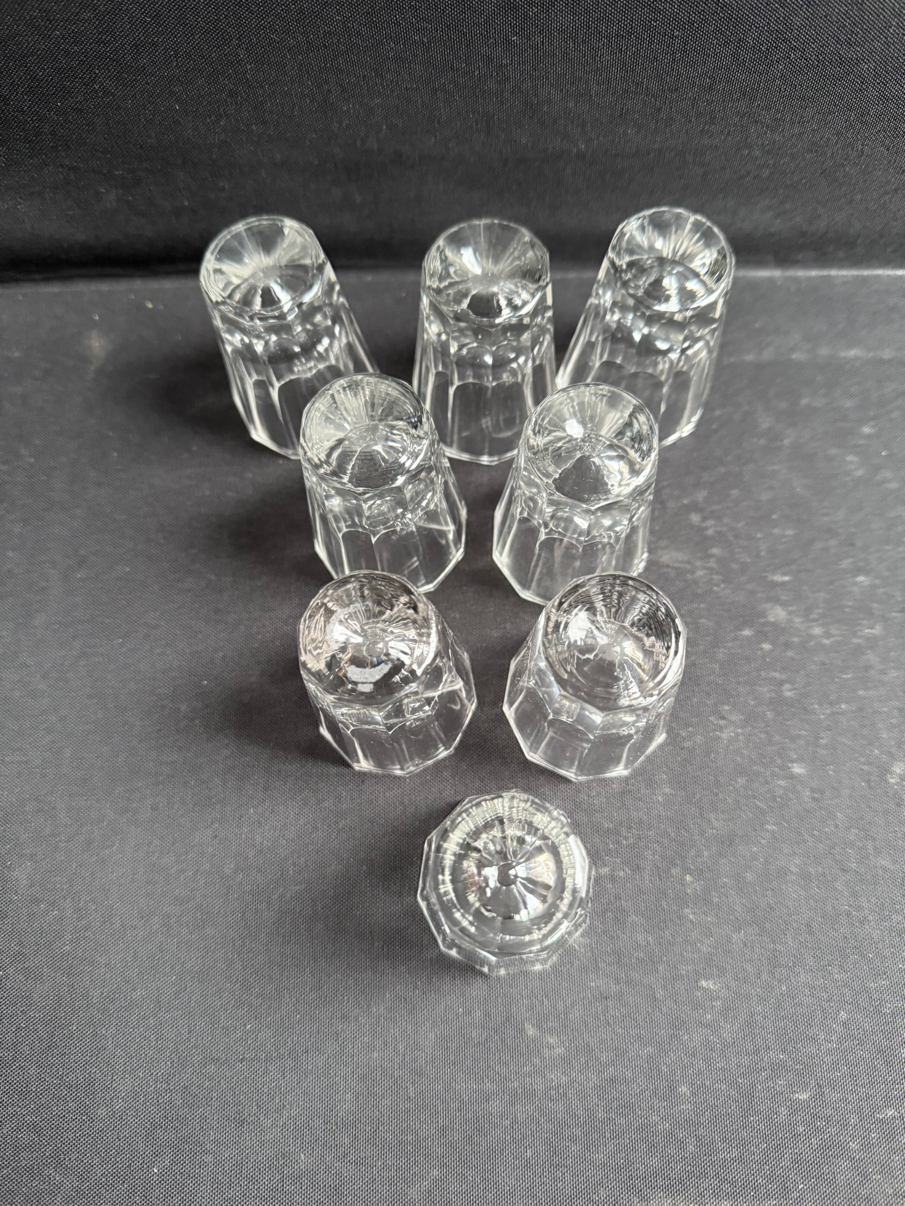 8 Liqueur Glasses – Blown and Cut Crystal