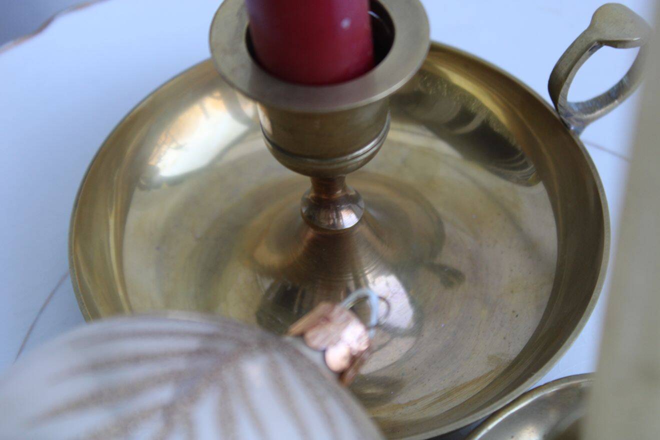 Set of 2 brass candle holders