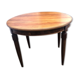 Extendable oval dining table in solid wood