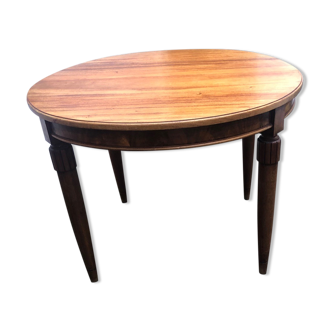 Extendable oval dining table in solid wood