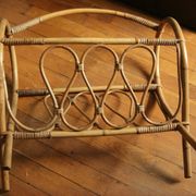 Magazine rack vintage rattan bamboo, cove round moving volutes feet