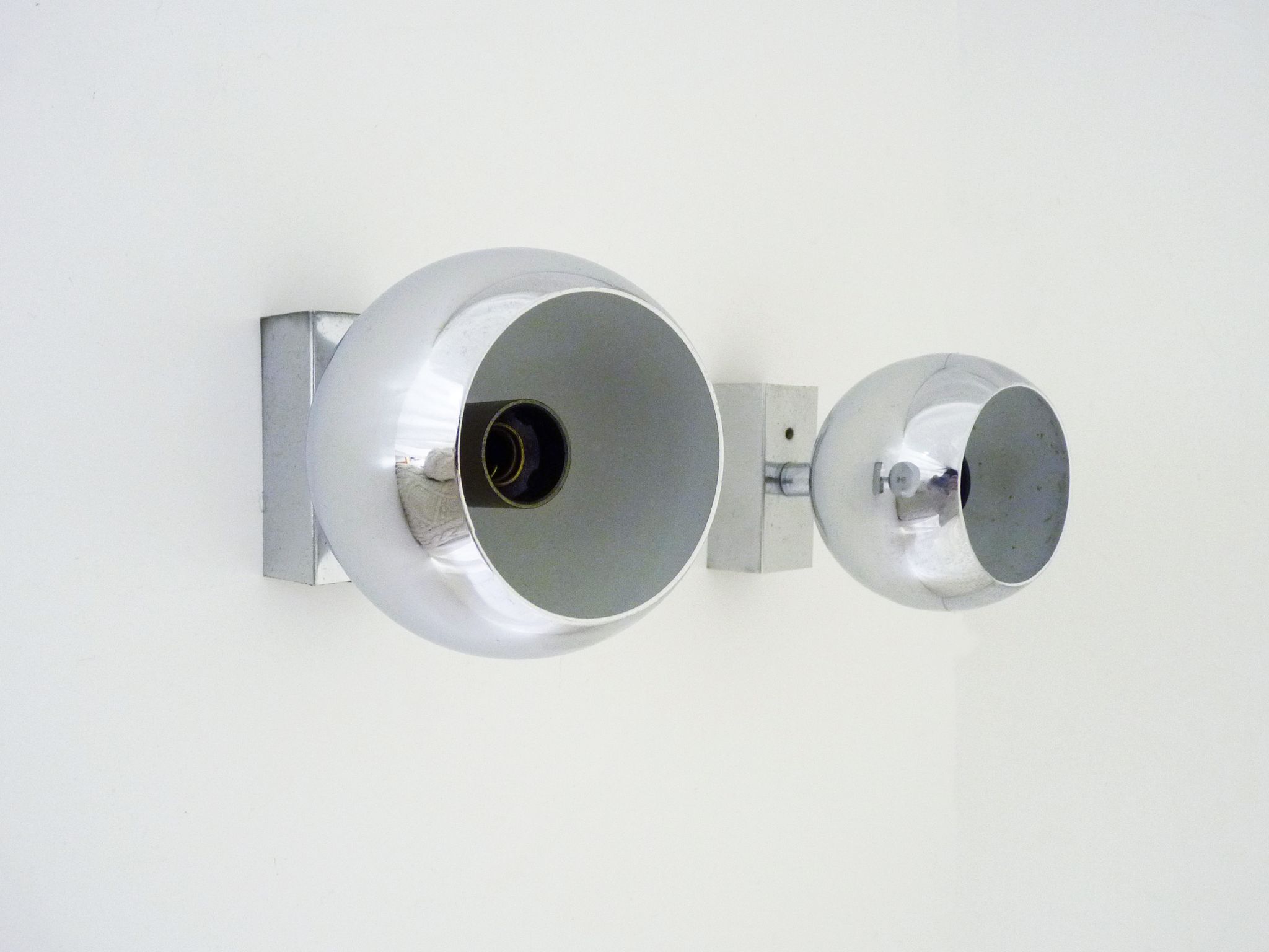 Pair of chrome eye ball wall wall light, reclining. Vintage