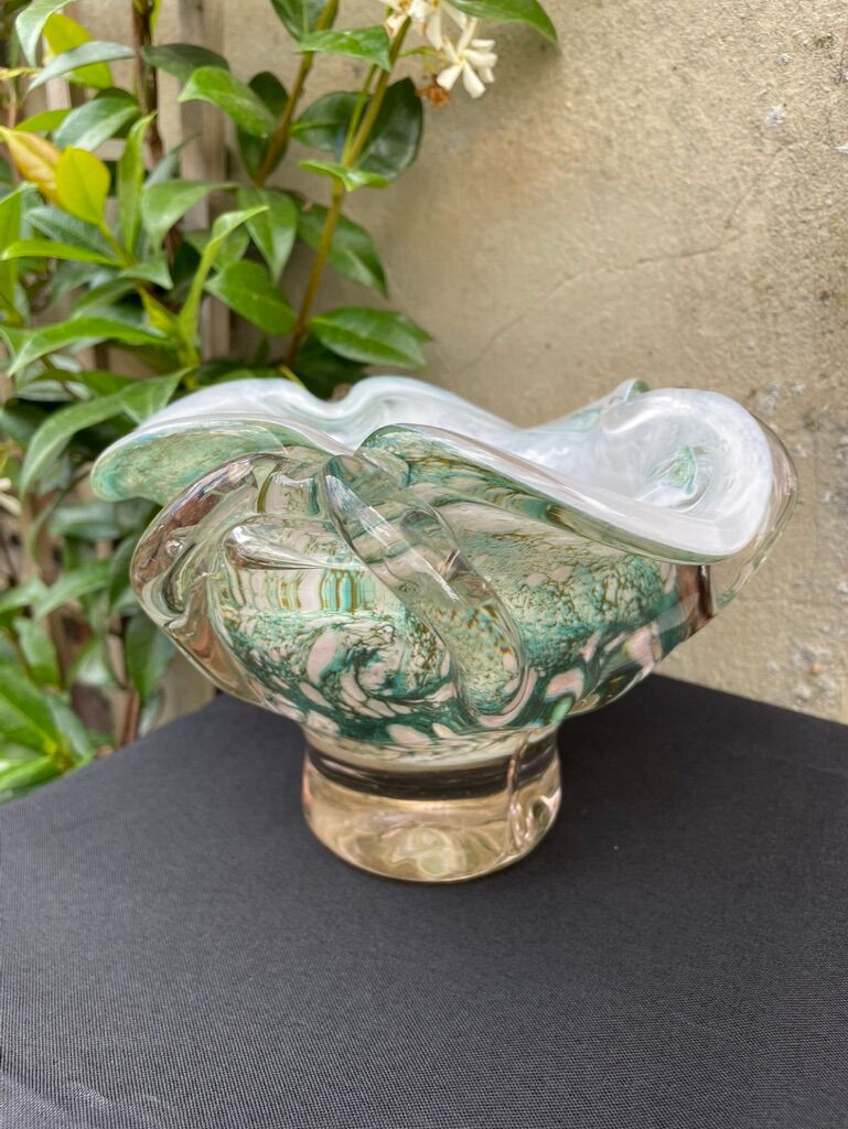 Multilayer glass bag cup with metal oxide inclusions - XXth