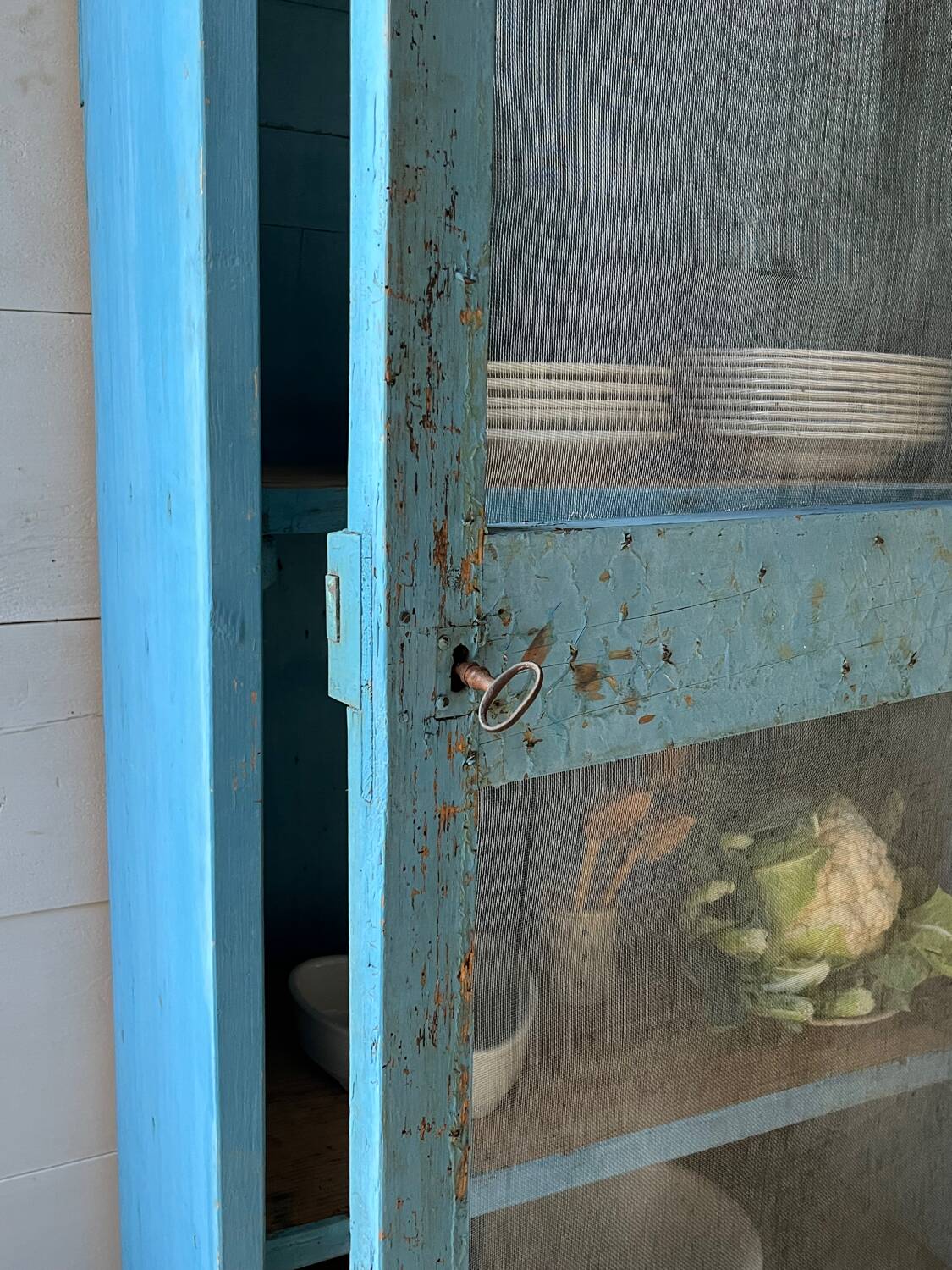 Large Bonnetière Pantry