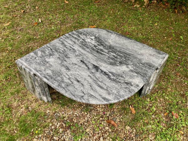 Table Eye par Roche Bobois