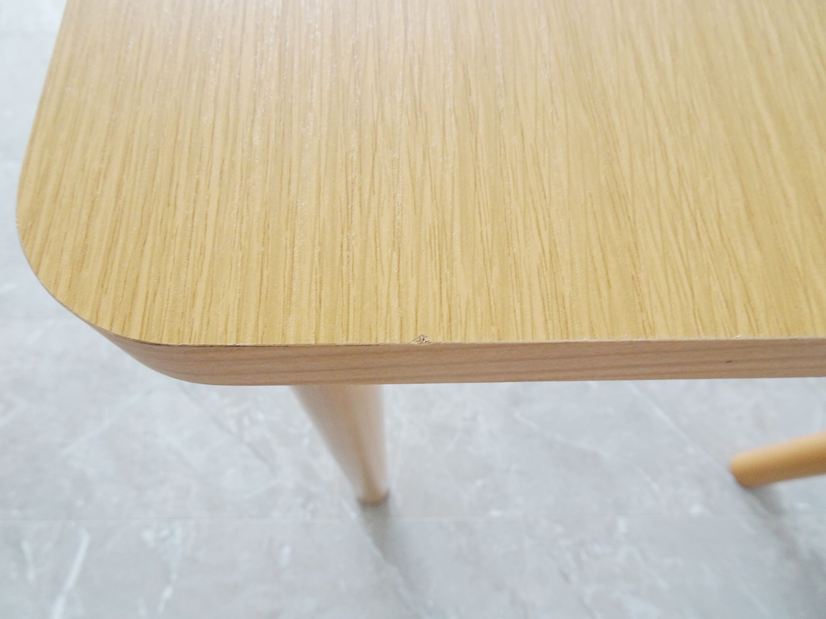 Table de cuisine en bois des années 1980