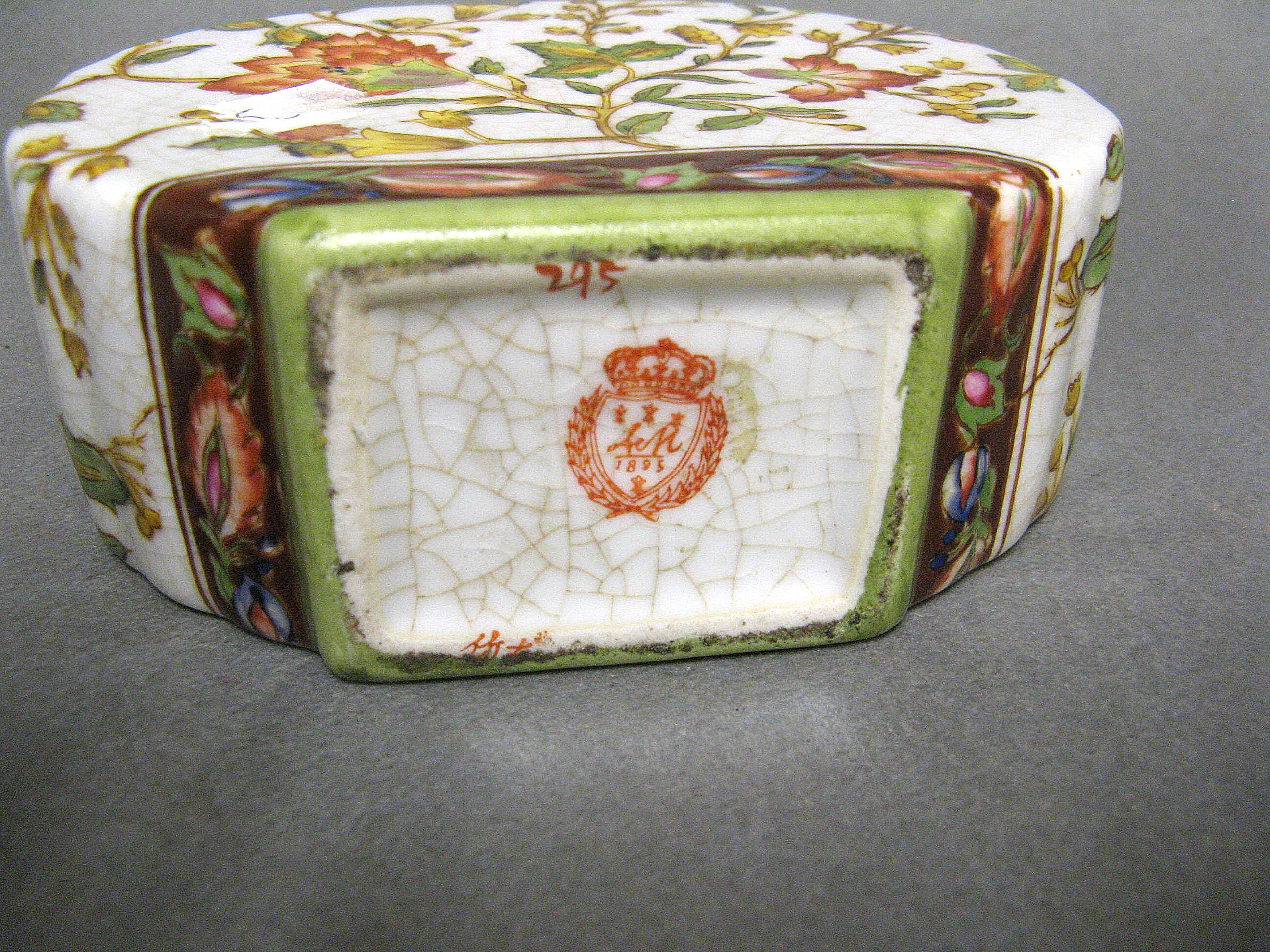 Wong Lee cracked porcelain bottle 1895.