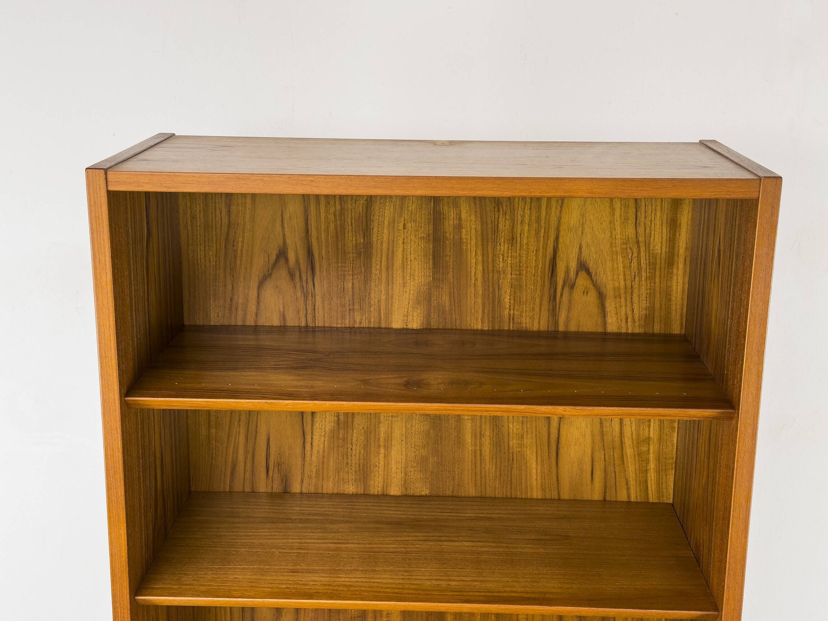 Vintage Teak Bookshelf by Carlo Jensen for Hundevad & Co., 1960s