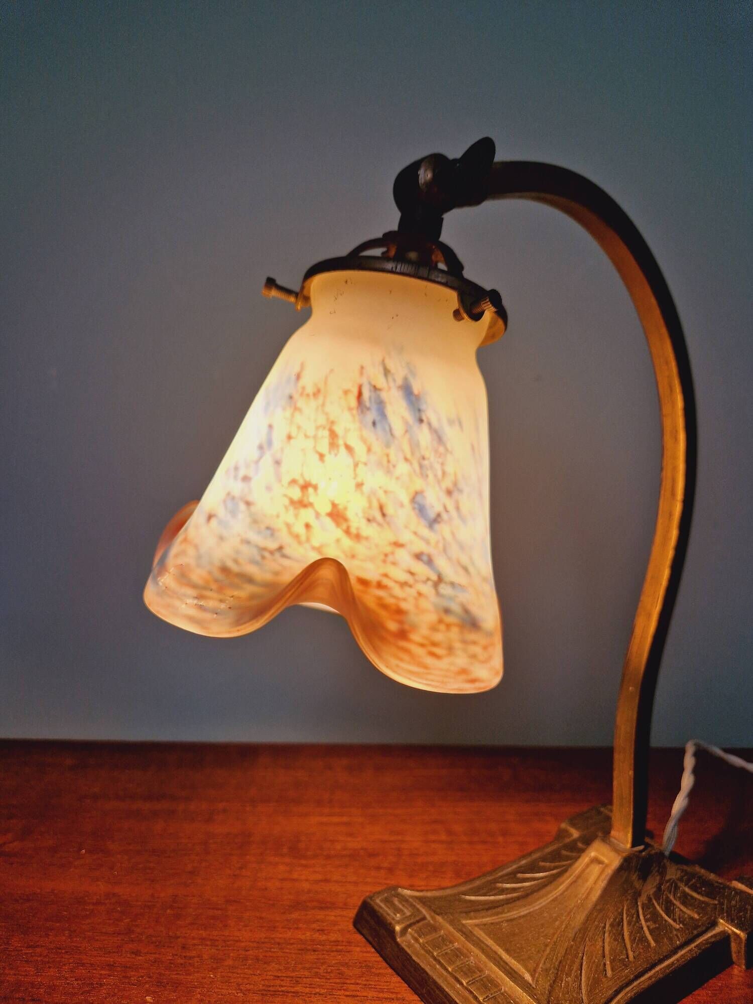 Art Deco desk lamp, signed Le verre Français, 1920s-30s
