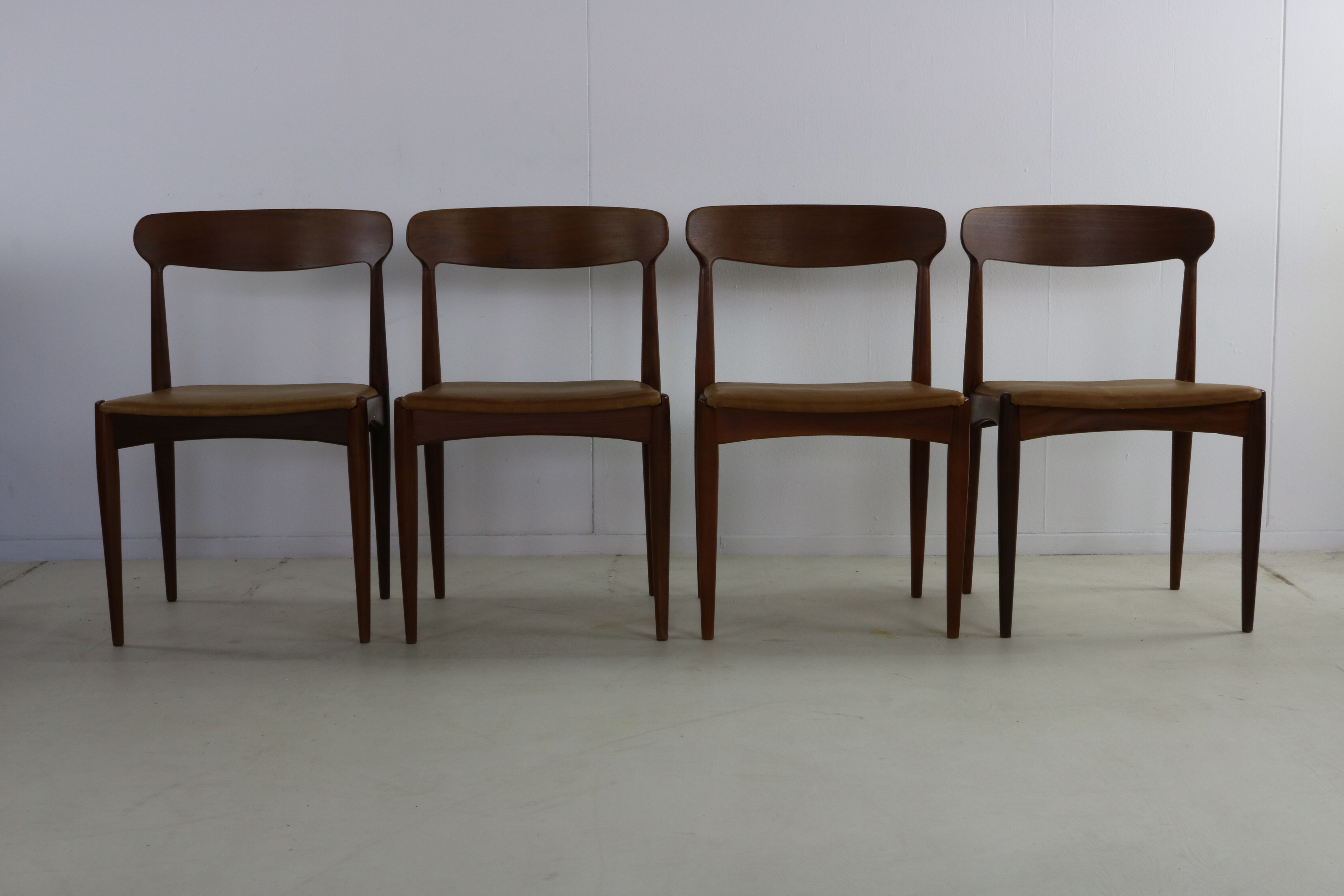 Set of four danish design dining chairs by Johanned Andersen for Uldum Møbe