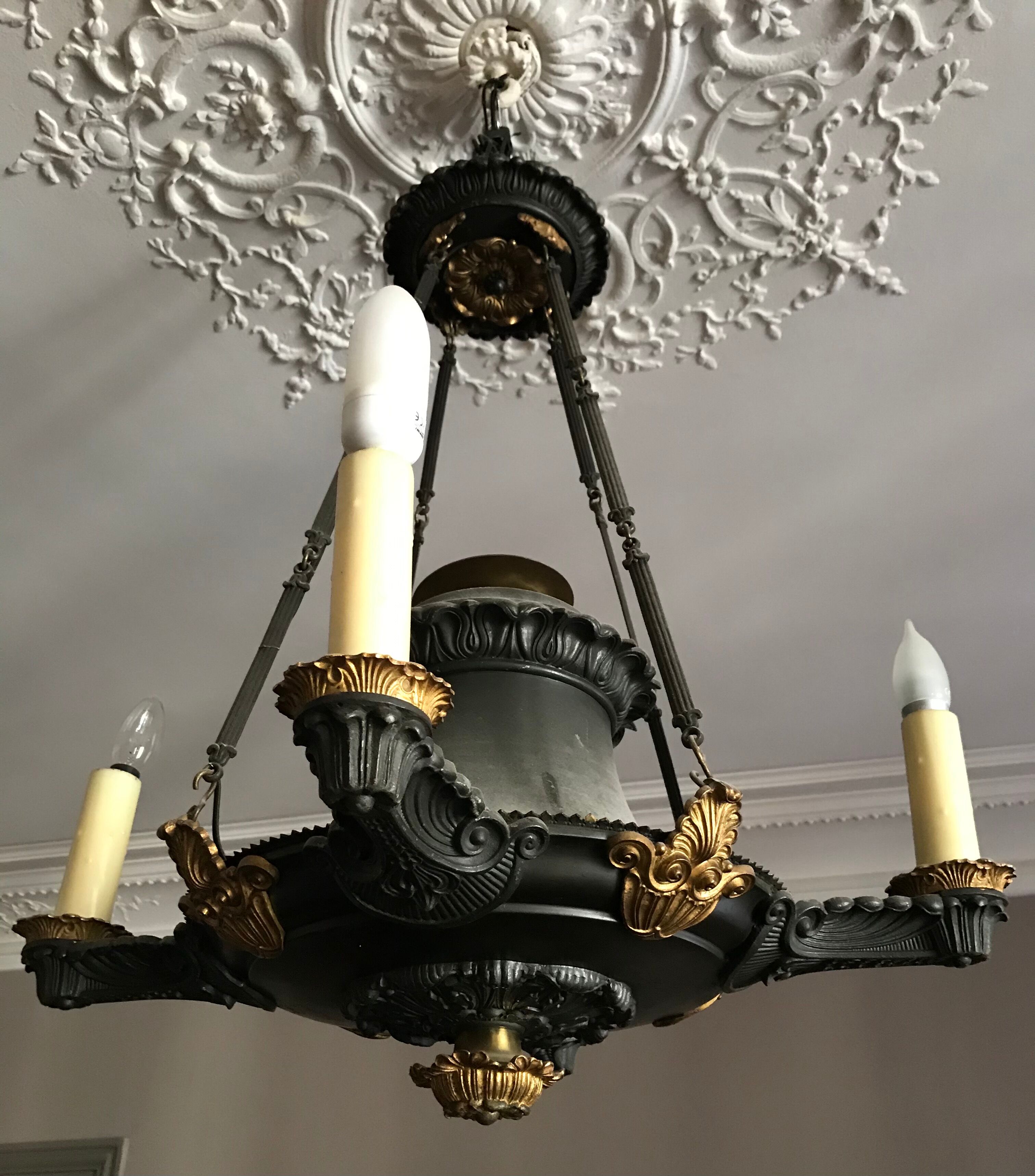 Bronze Empire-style chandelier with 4 lights
