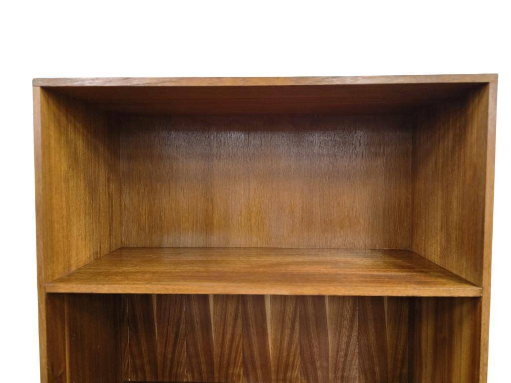 Vintage cabinet / display case / bookcase