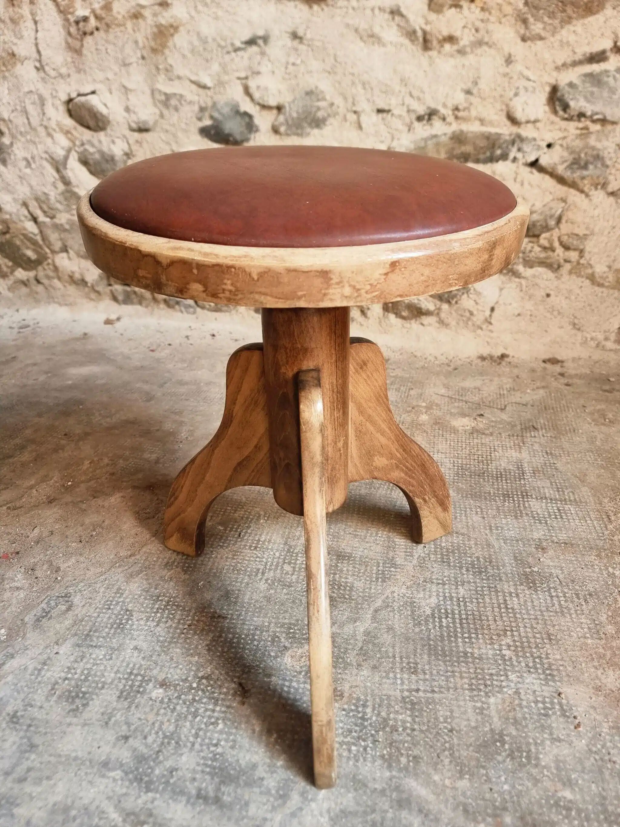 Tabouret français vintage en bois réglable, assise en skaï, années 1960