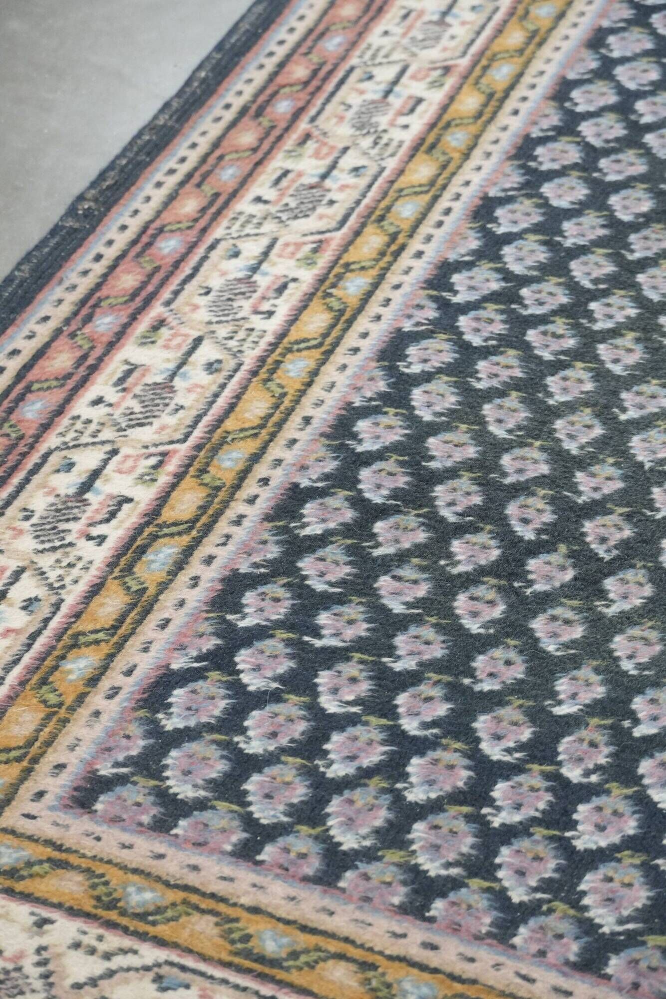 Beautiful vintage oriental rug with mainly blue colours 195x147cm