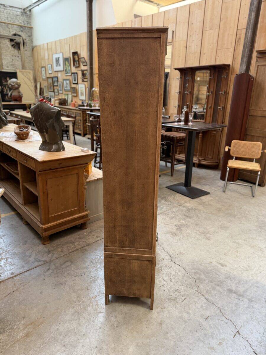 Vitrine en chêne début XXème