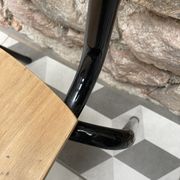 Paire de chaises d'école rénovées motif étoile