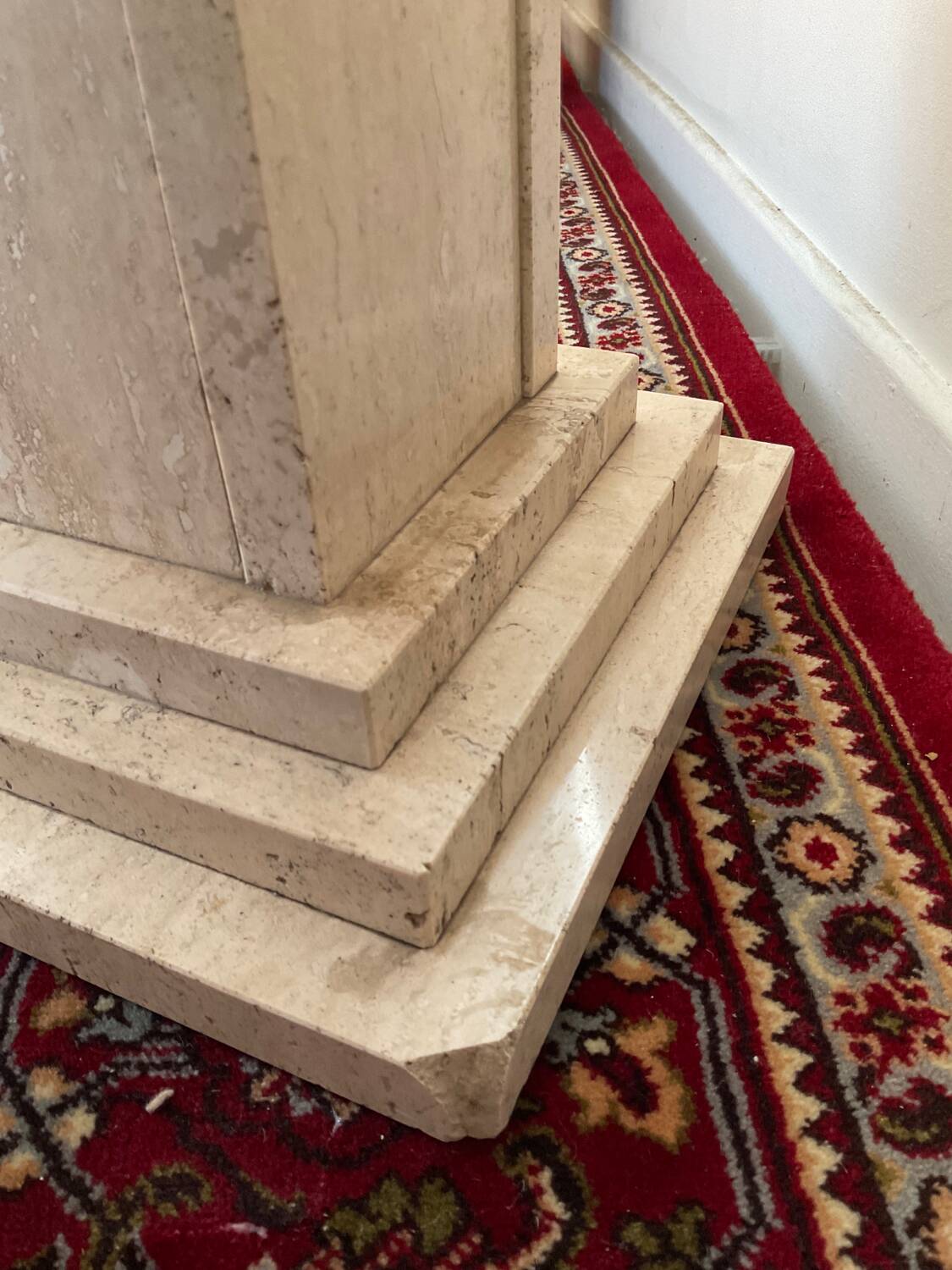 Vintage travertine harness