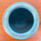 Mid-century German minimalist studio pottery vase by Lu and Gerd Grove, 1964.