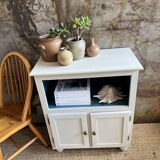 Small almond milk buffet