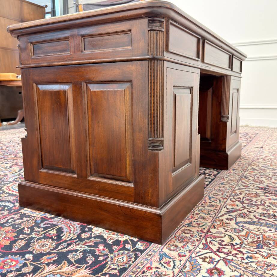 Classic English Chesterfield Desk
