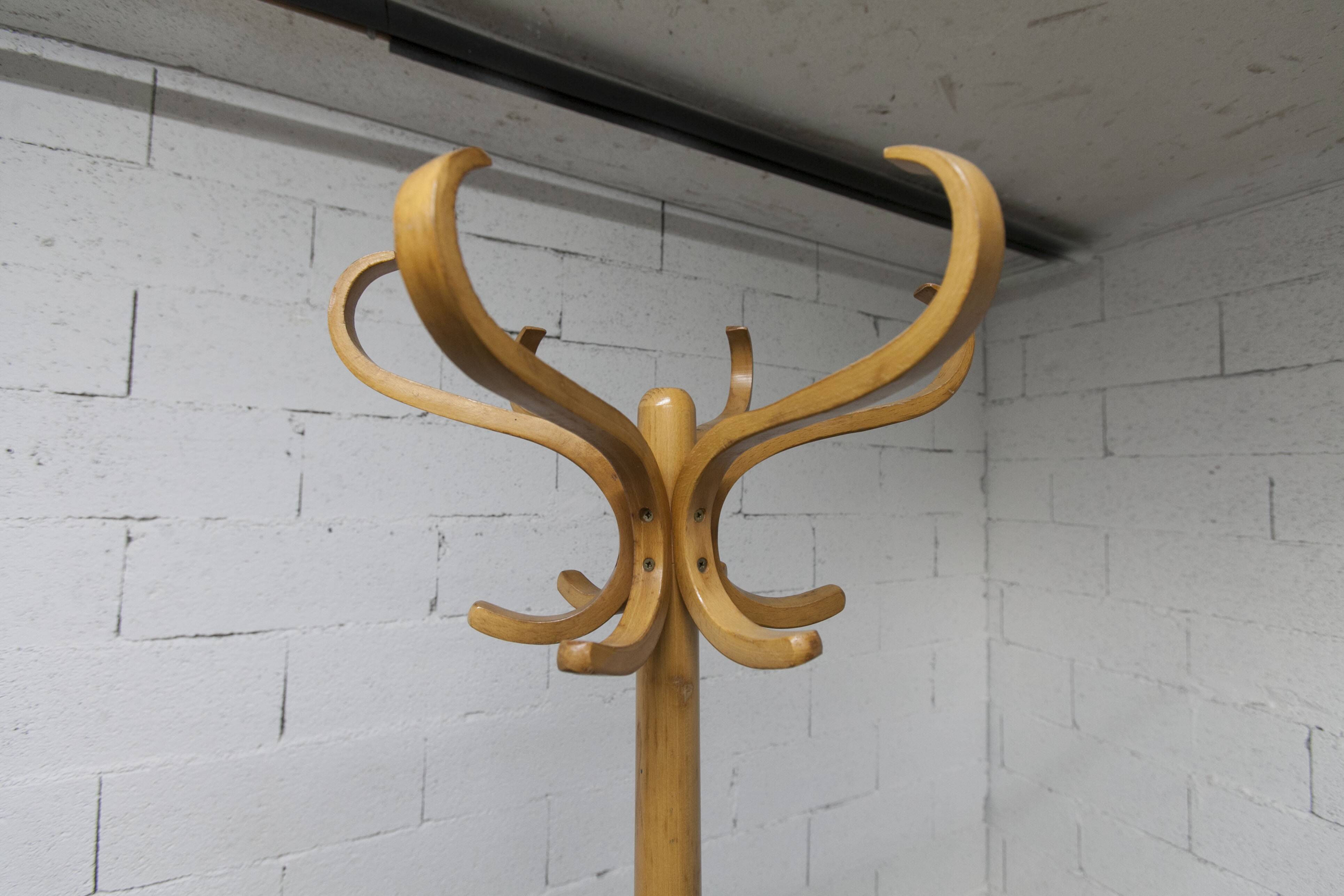 Baumann honey-colored parrot coat rack, 1970
