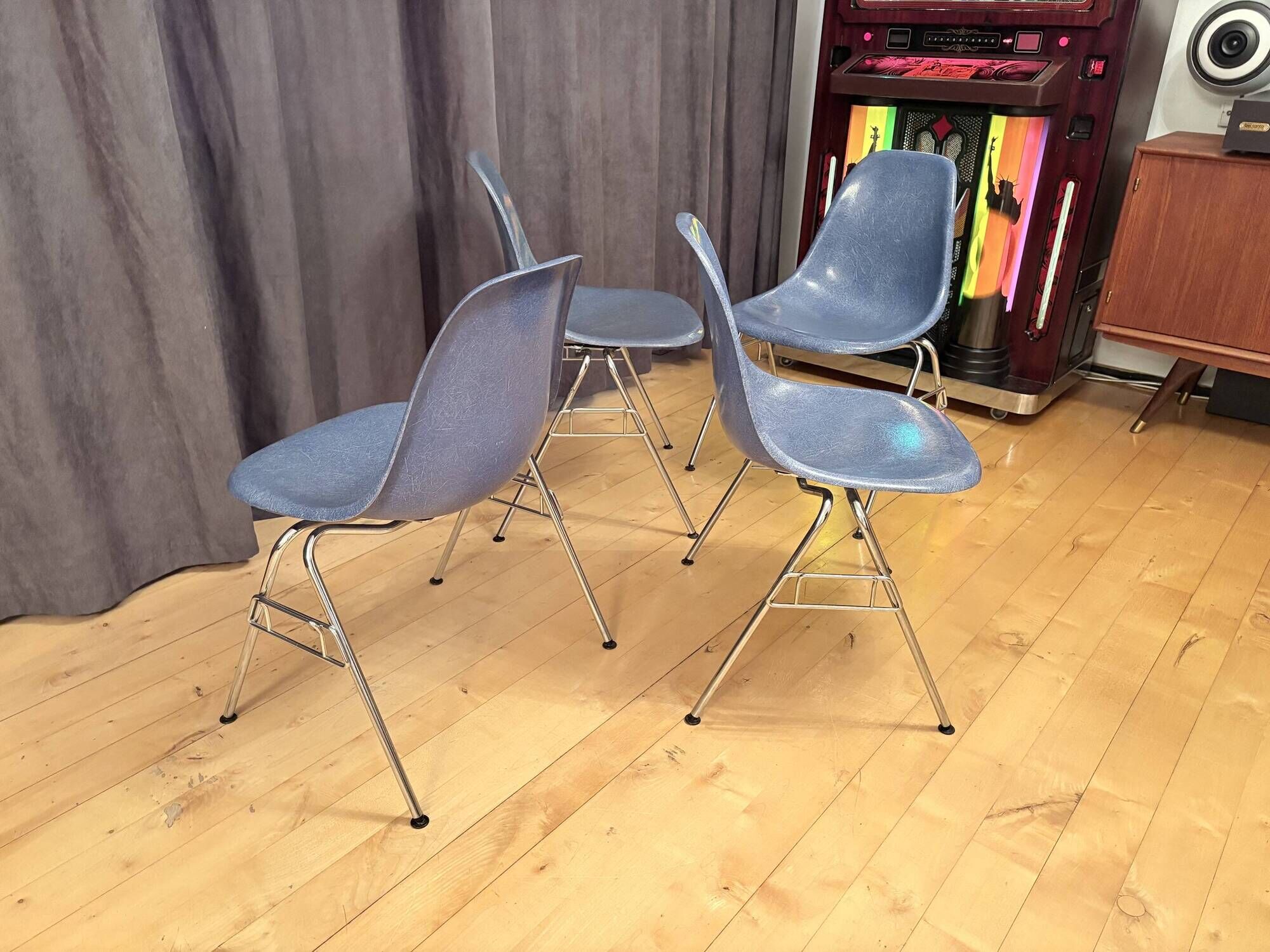 Set of four DSS chairs, fiberglass, designed by Charles and Ray Eames, Herm