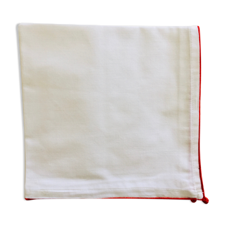 Embroidered cotton napkins