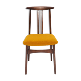 Chaise en hêtre avec revêtement bouclé ocre de style milieu du siècle, M. Zielinski, Europe, 1960s