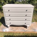 Vintage chest of drawers