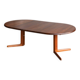 Dining table by Glostrup