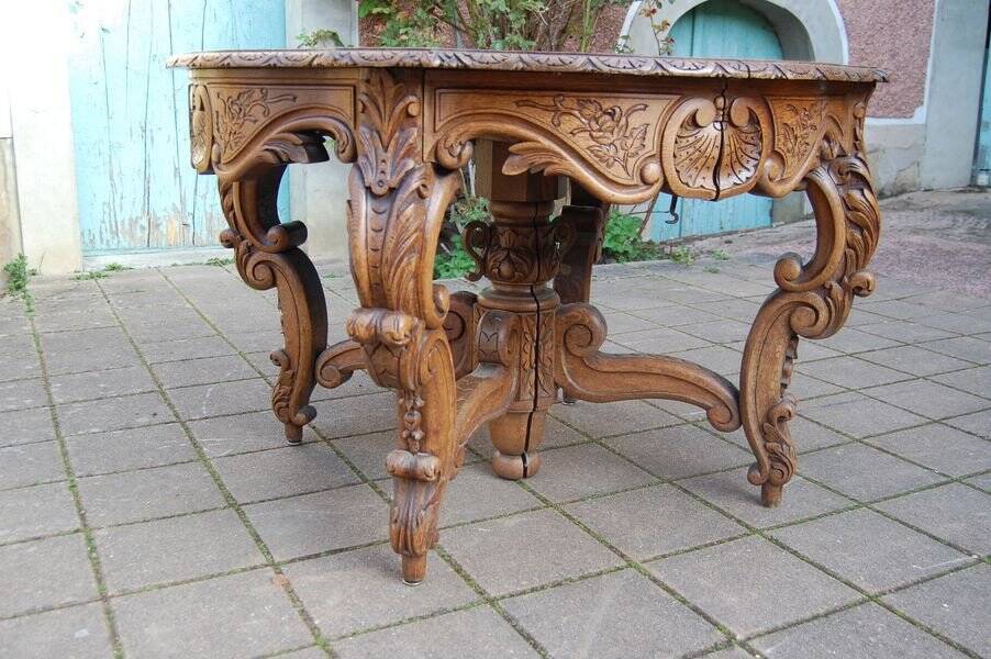 Napoleon III Louis XV style oak table with two extensions, 10 place settings, late 19th century