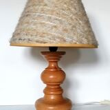 Turned wood lamp with free lampshade