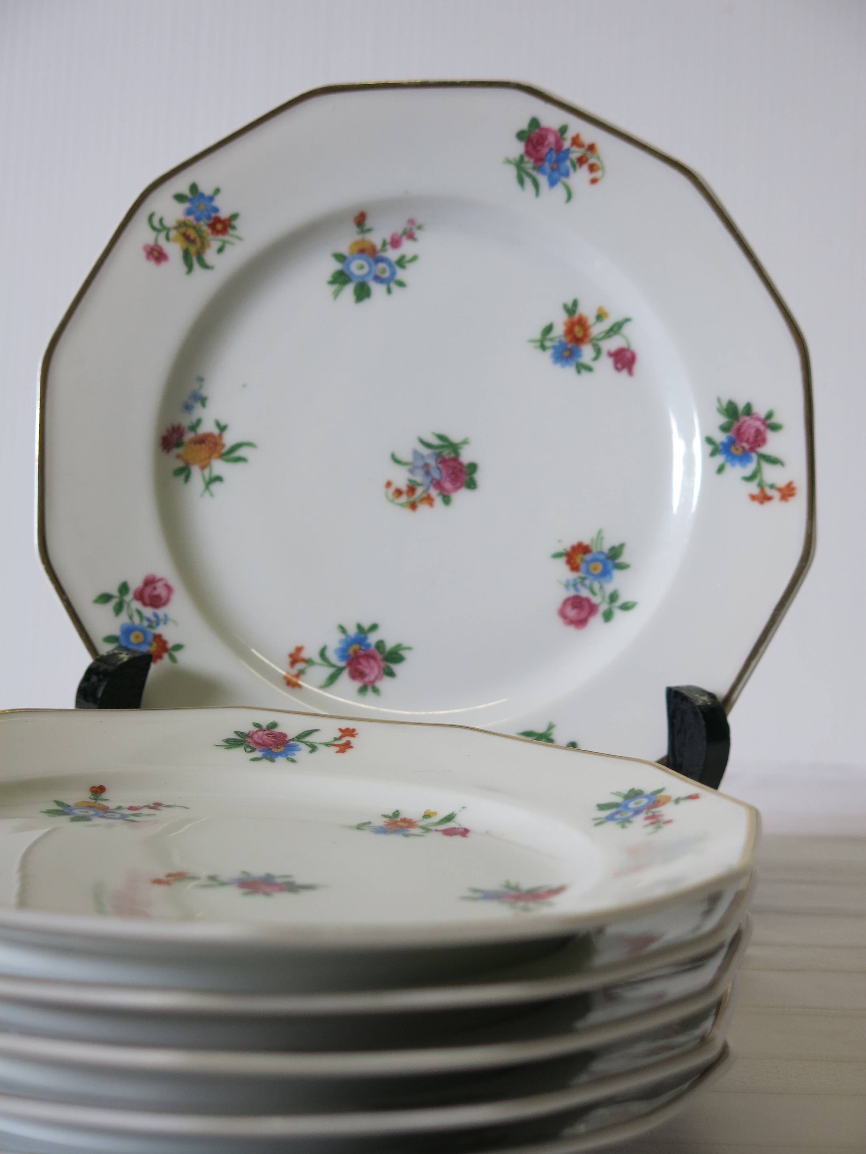 6 porcelain dessert plates from Pil Limoges in very good condition