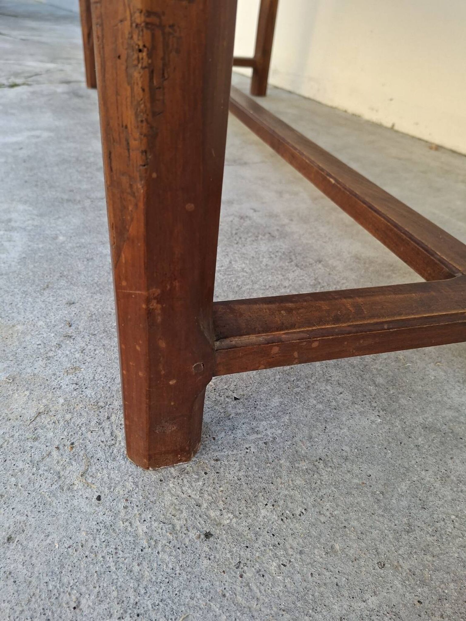 Rustic monastery farmhouse table, antique, 19th century, made of walnut.