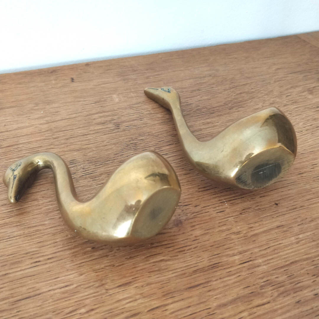 Couple of brass swans