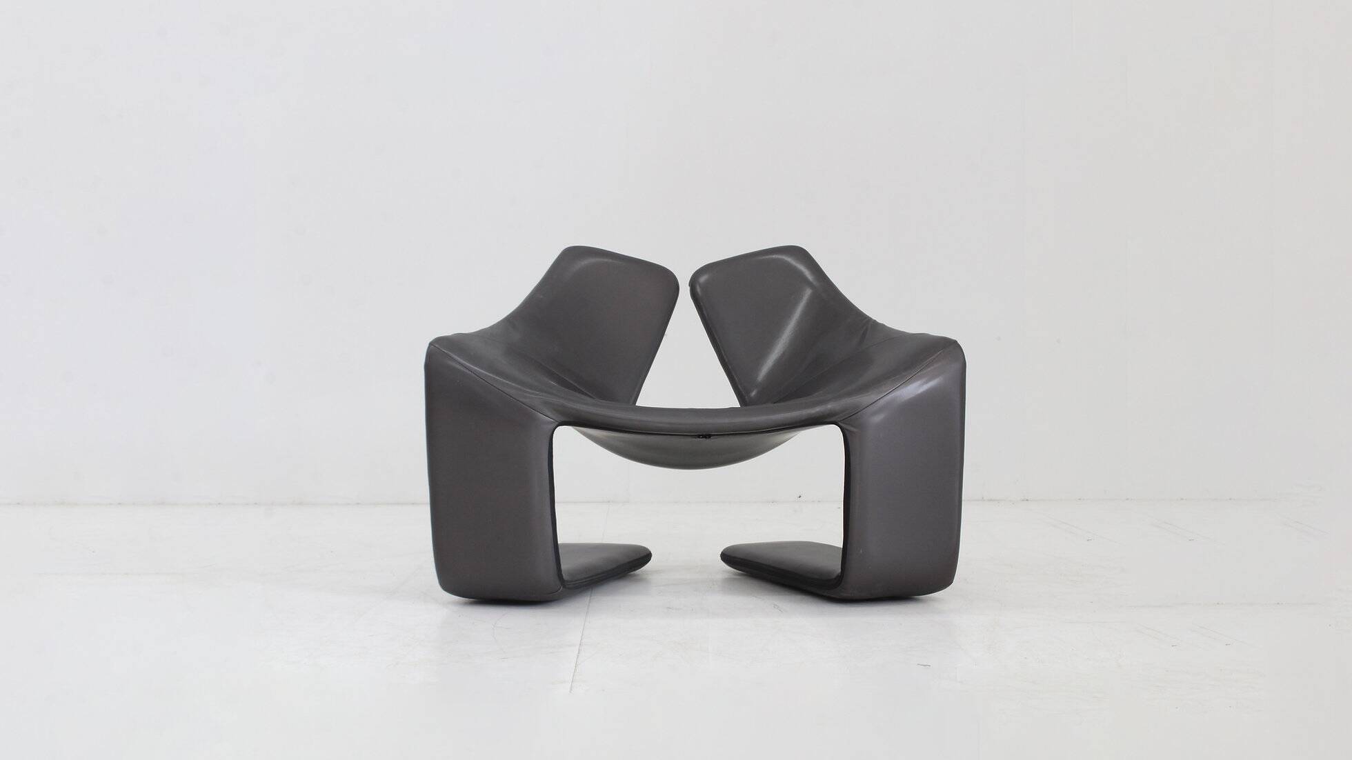 Chaise longue zen Kwok Hoi Chan de Steiner
