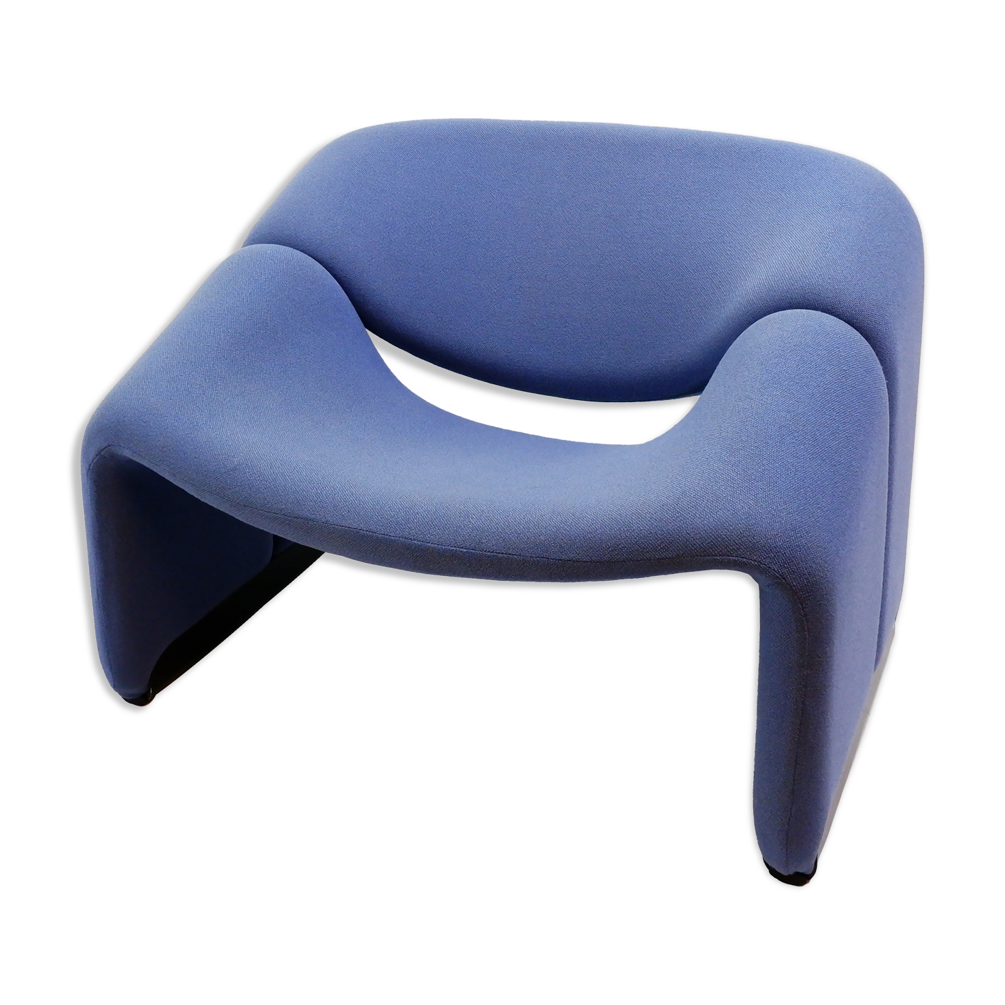Artifort F598 M-chair by Pierre Paulin