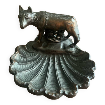 Wolf-shaped catchall in pewter