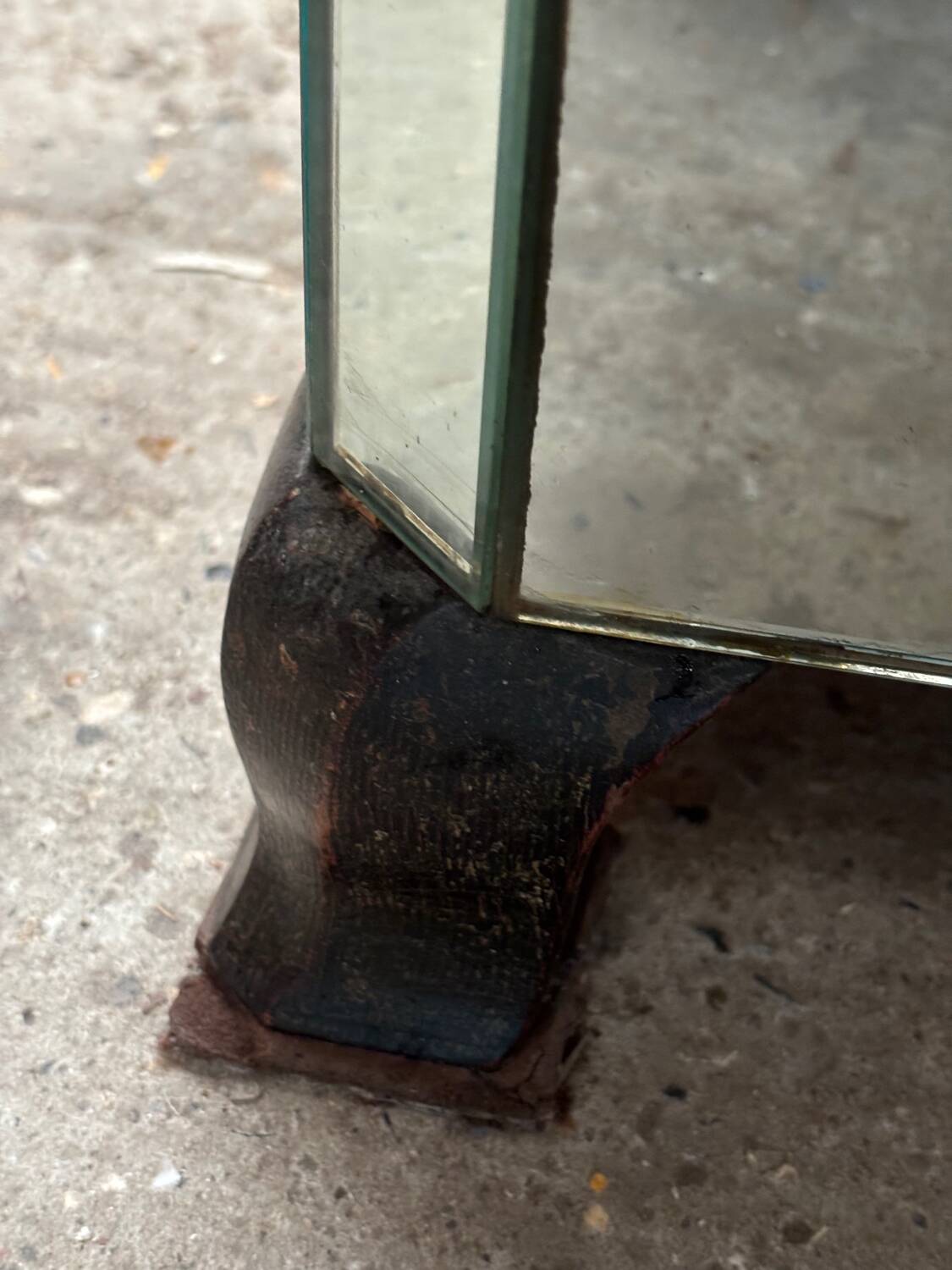 Art deco mirrored chest of drawers