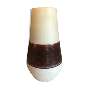 Vase en céramique blanc et rouge