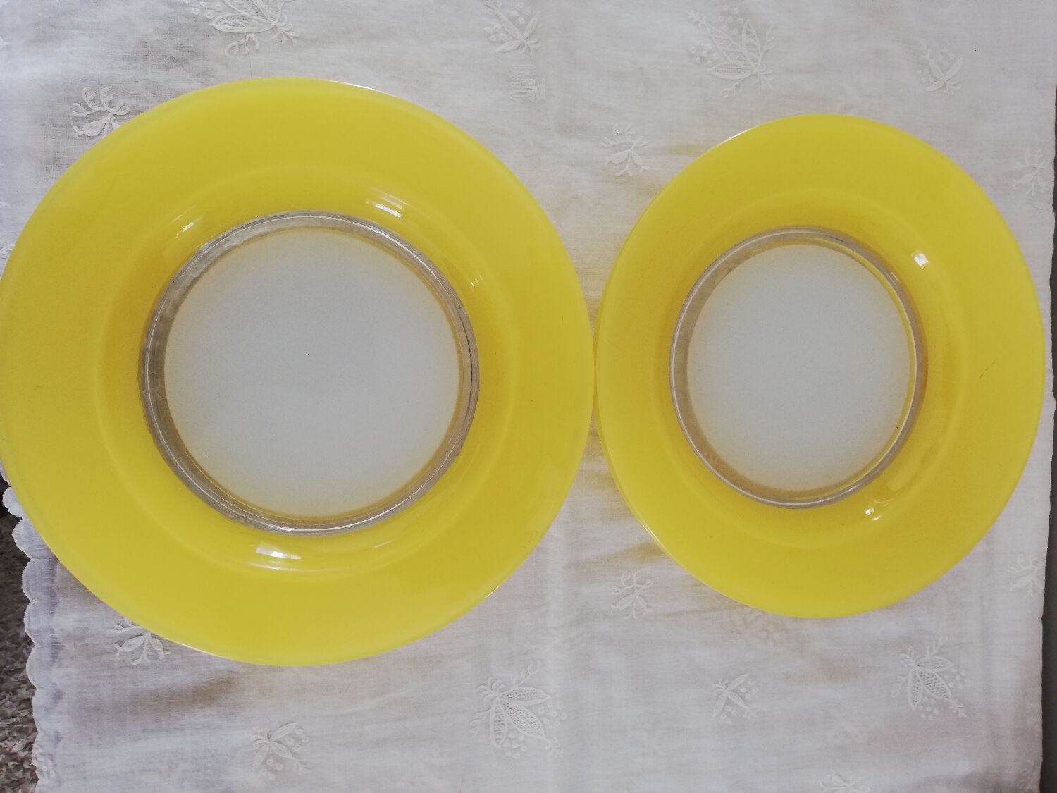 Set of 4 vintage Duralex hollow plates