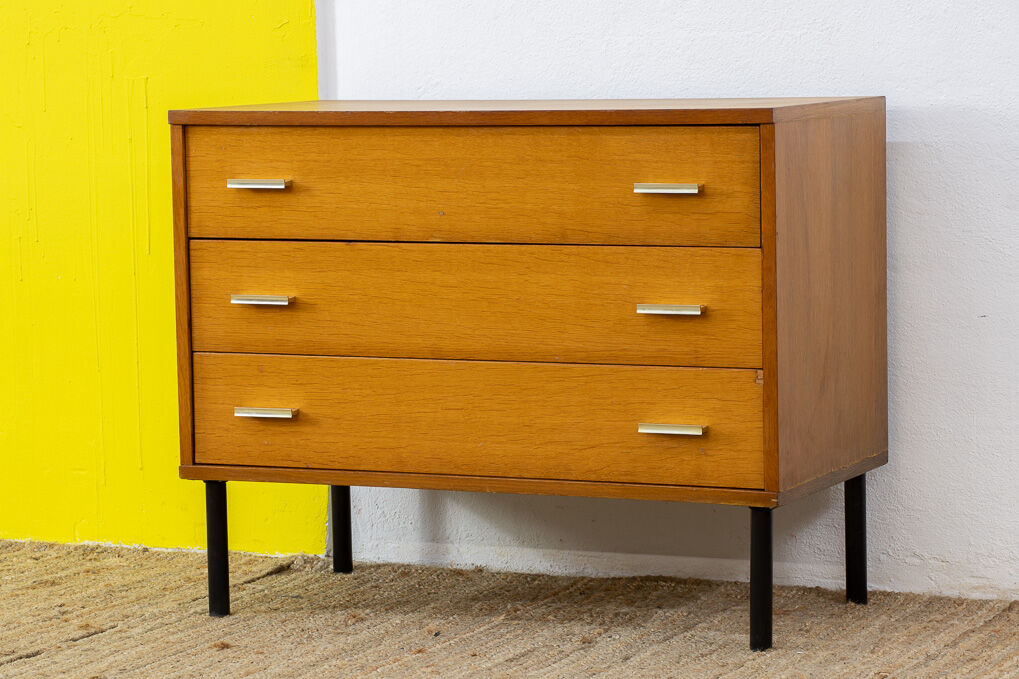 Vintage Scandinavian Chest of Drawers – 90 cm