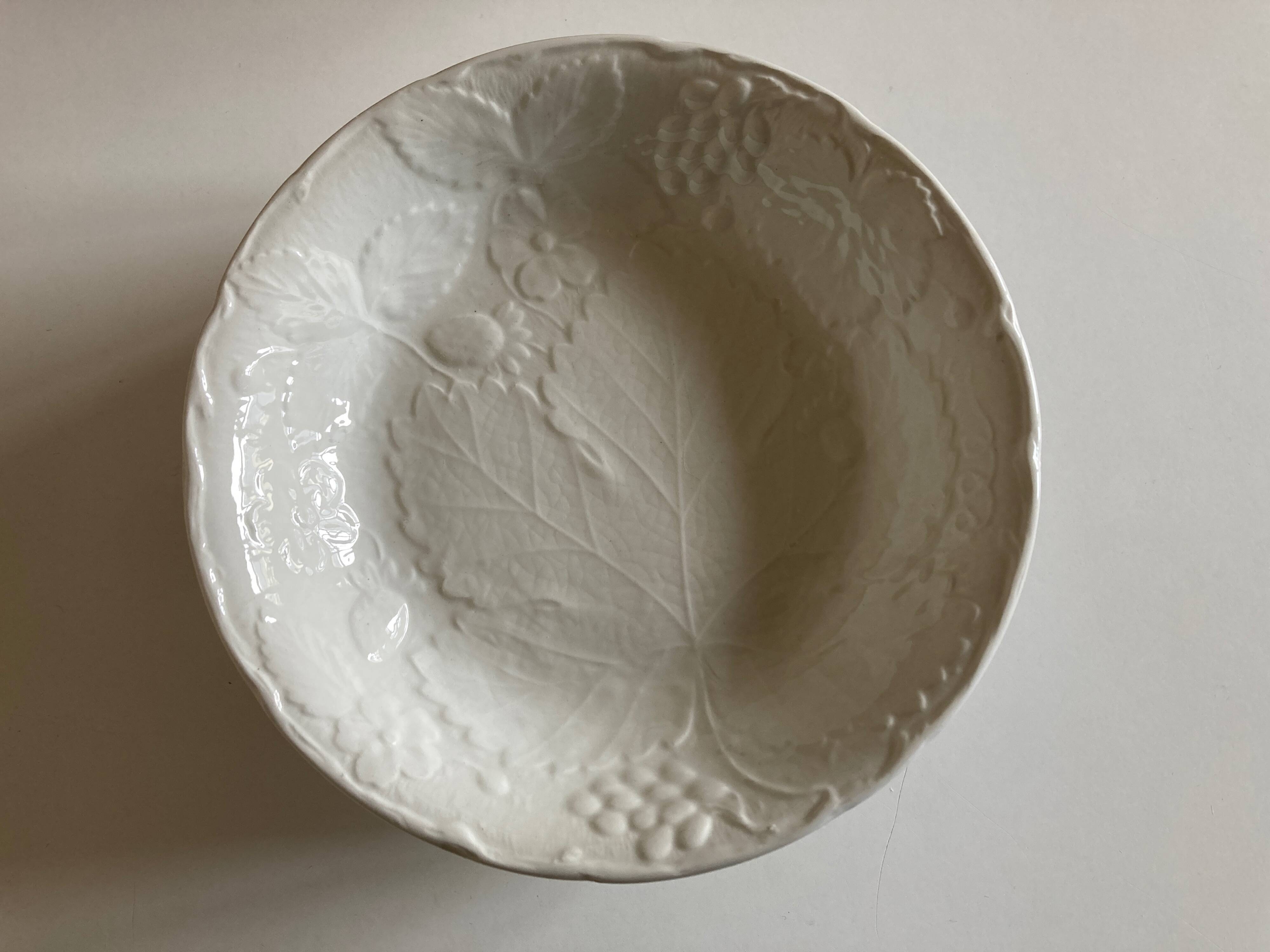 Set of 6 Burleigh Davenport English earthenware cap plates with vine leaf and strawberry relief