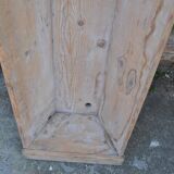 Large whitewashed wooden trench, solid driftwood, 1940s farmhouse style.