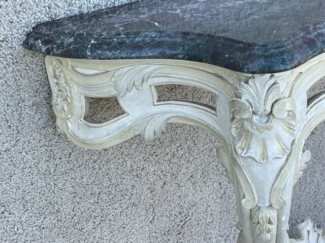 Console de style Louis XV