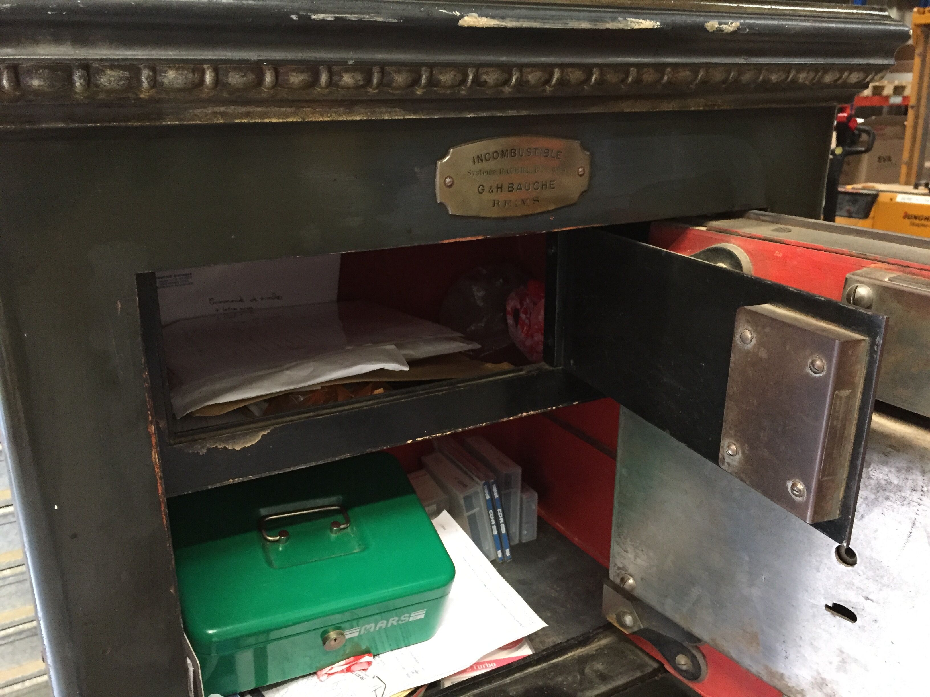 Bauché Art Deco safe