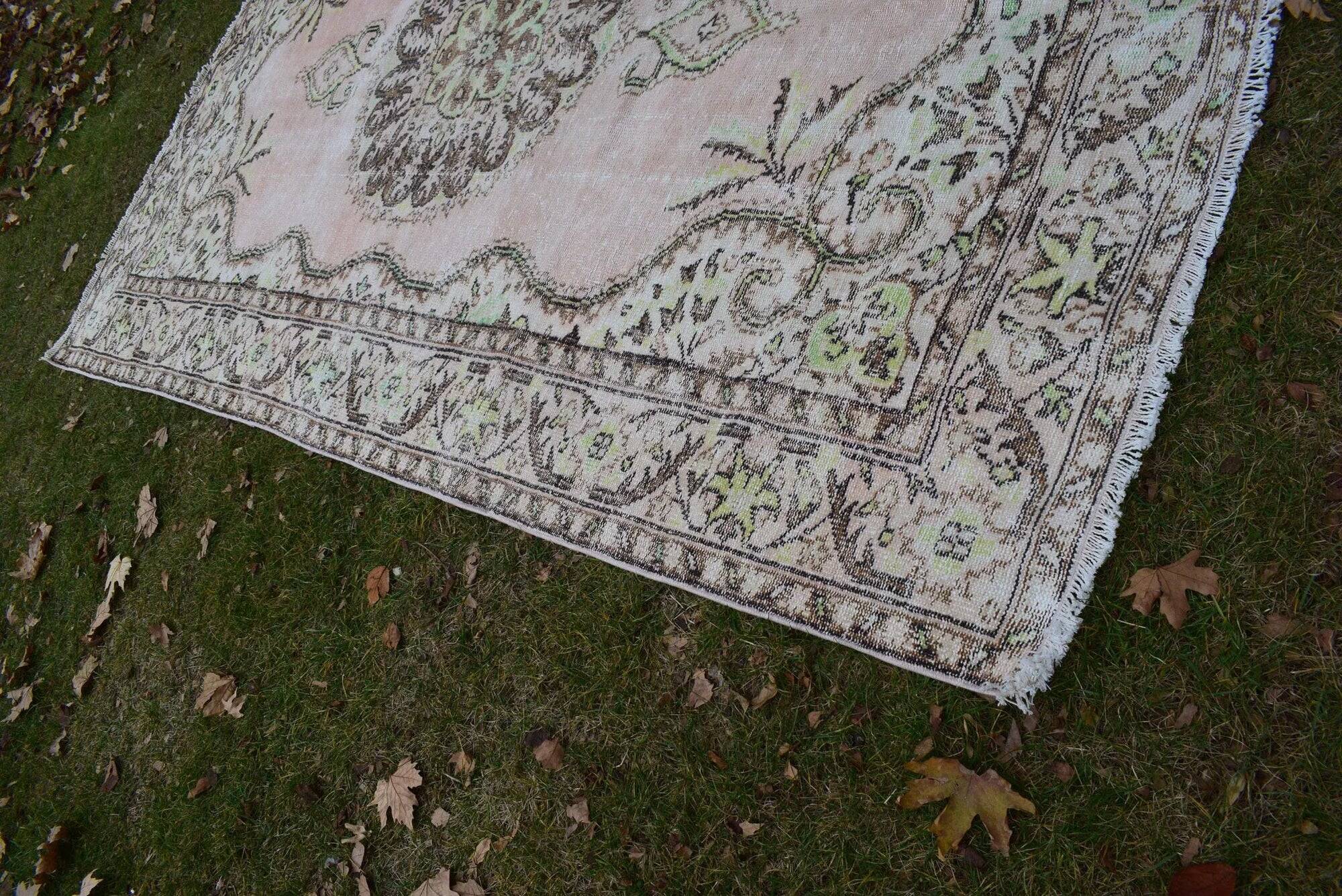 Vintage Turkish Oushak rug 190x310 cm